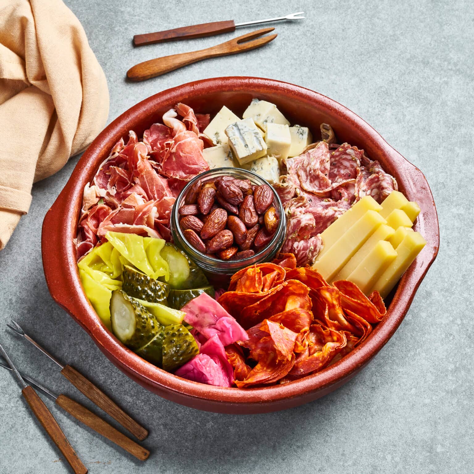 Velkomstsnacks spekemat og ost (pris per person)