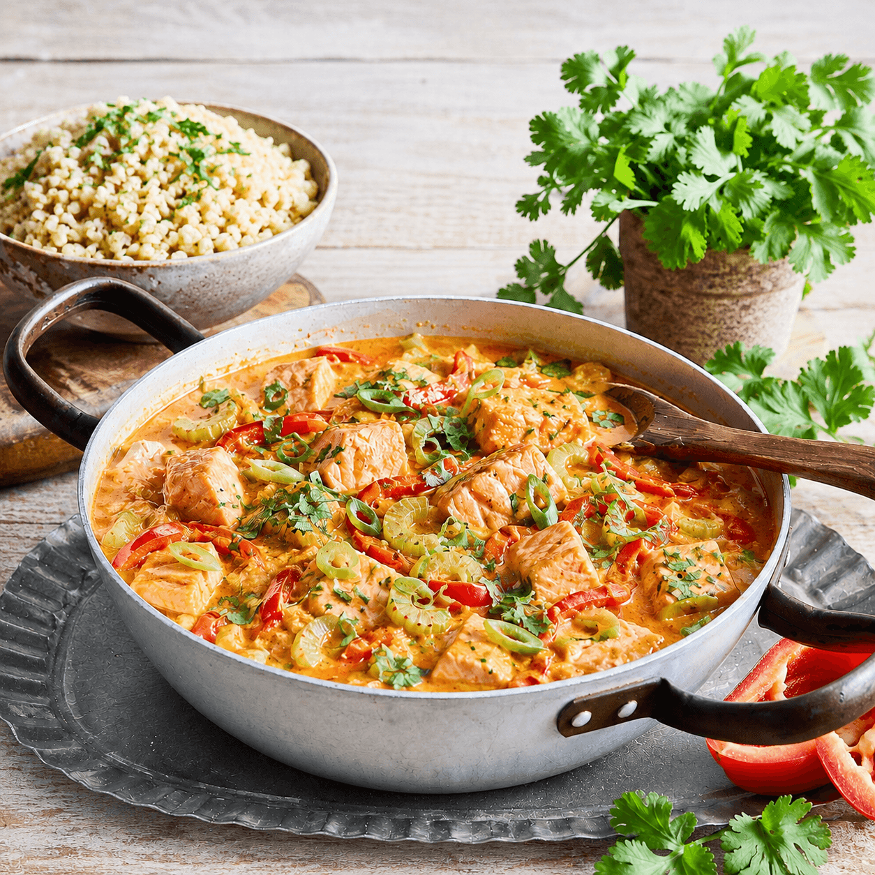 Laks i rød curry