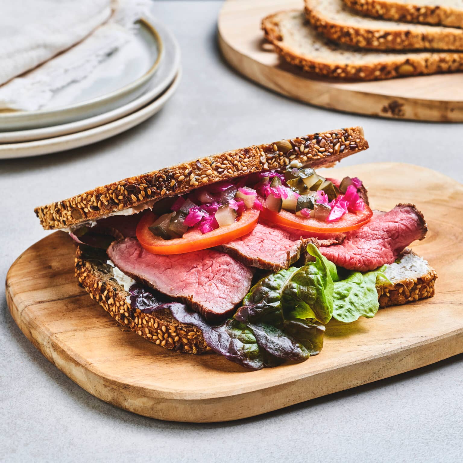 Sandwich med hjemmelaget roastbeef og pepperrotkrem