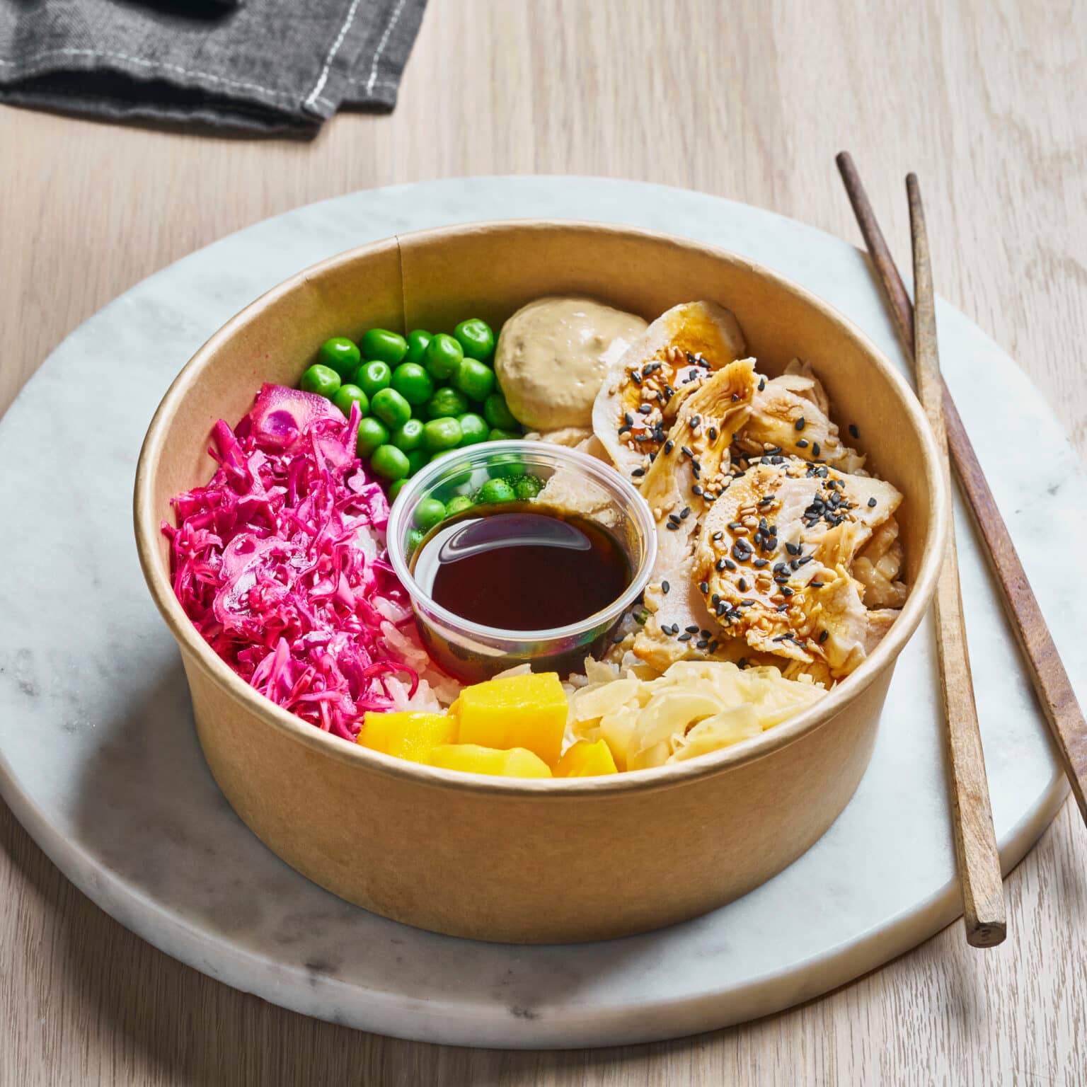 Pokebowl med kylling og umamimajones