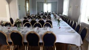 dekket bord 80 personer villa elverhoy