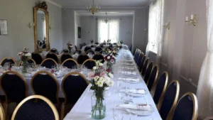 dekket bord 80 personer villa elverhoy 2