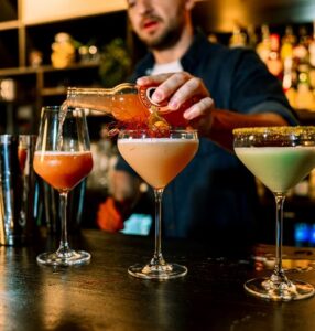 YNG Bar & Social 11 6948dd326b065cf54b450da0 Cropped 5 p 500